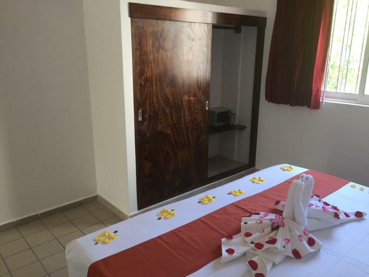 Departamentos Lalo Apartment Zihuatanejo Exterior photo